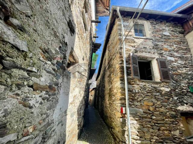 Rustico in vendita a Valle Cannobina, Piemonte