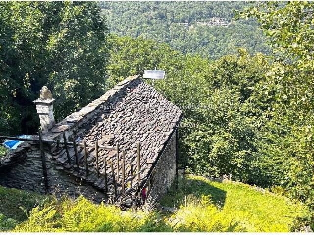 Rustico in vendita a Valle Cannobina, Piemonte