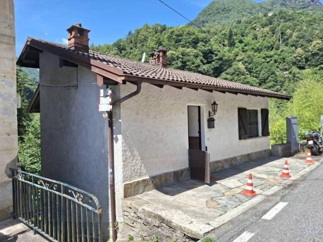 Rustico in vendita a Valle Cannobina, Piemonte