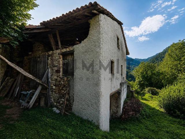 Rustico in vendita a Valli Del Pasubio, Veneto
