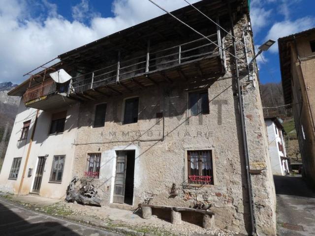 Rustico in vendita a Valli Del Pasubio, Veneto