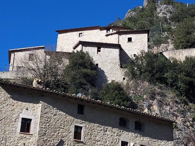 Rustico in vendita a Vallo Di Nera, Umbria