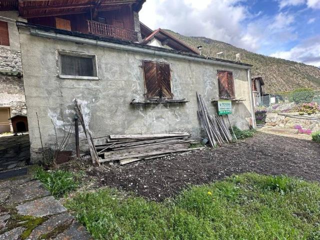 Rustico in vendita a Valpelline, Aosta