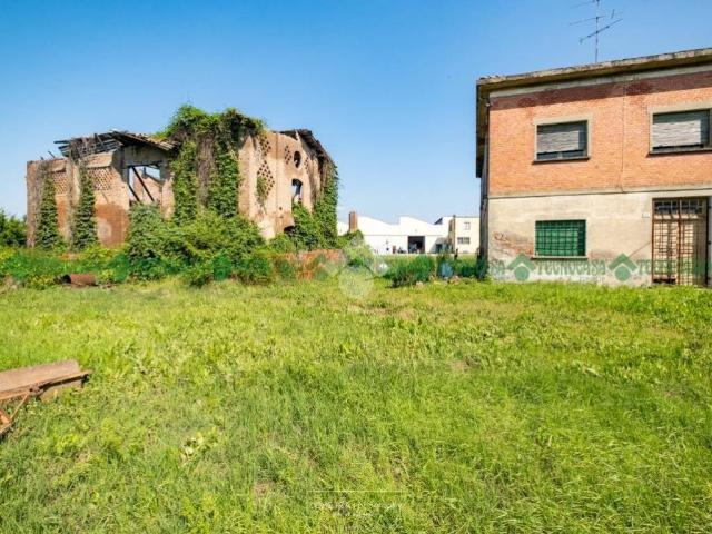 Rustico in vendita a Unione dei comuni Valli del Reno, Lavino e Samoggia, Bazzano