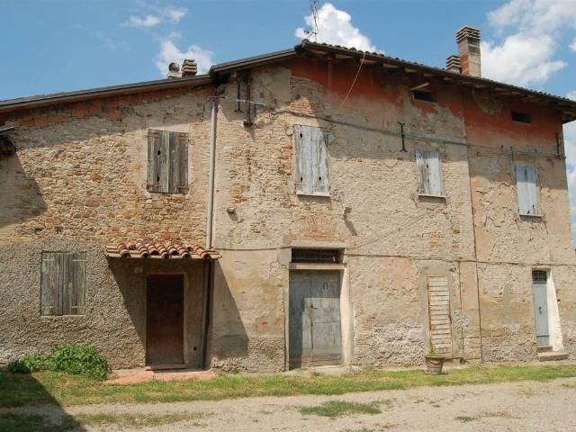 Rustico in vendita a Unione dei comuni Valli del Reno, Lavino e Samoggia, Bazzano