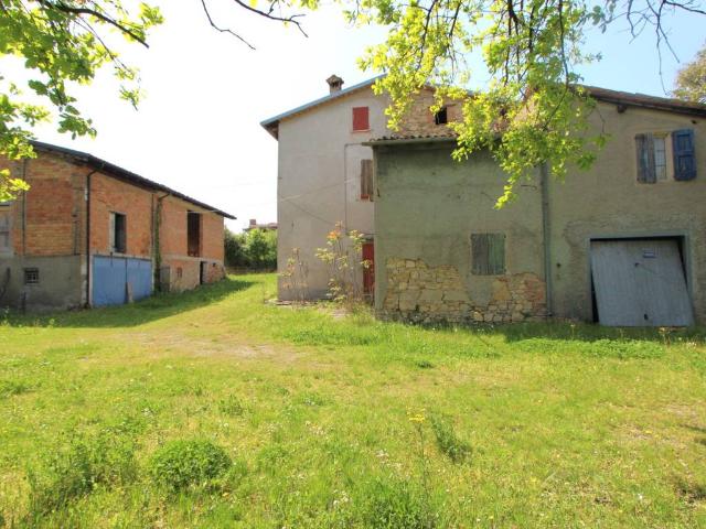 Rustico in vendita a Unione dei comuni Valli del Reno, Lavino e Samoggia, Reggio Emilia