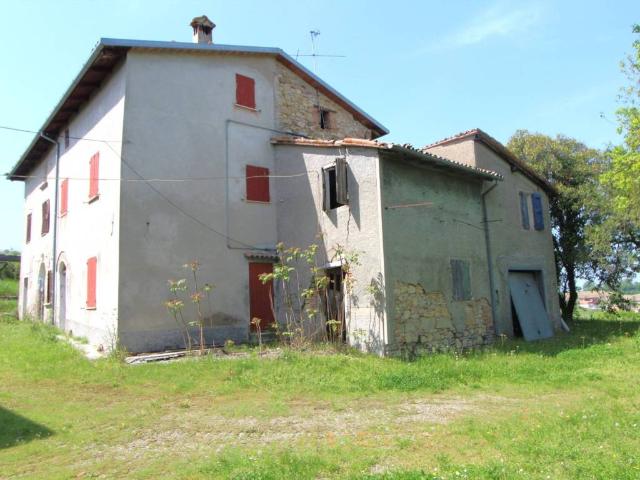 Rustico in vendita a Unione dei comuni Valli del Reno, Lavino e Samoggia, Reggio Emilia