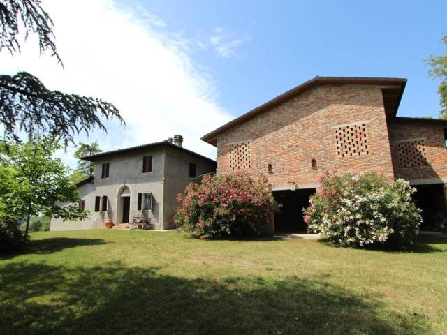 Rustico in vendita a Unione dei comuni Valli del Reno, Lavino e Samoggia, Monte San Pietro