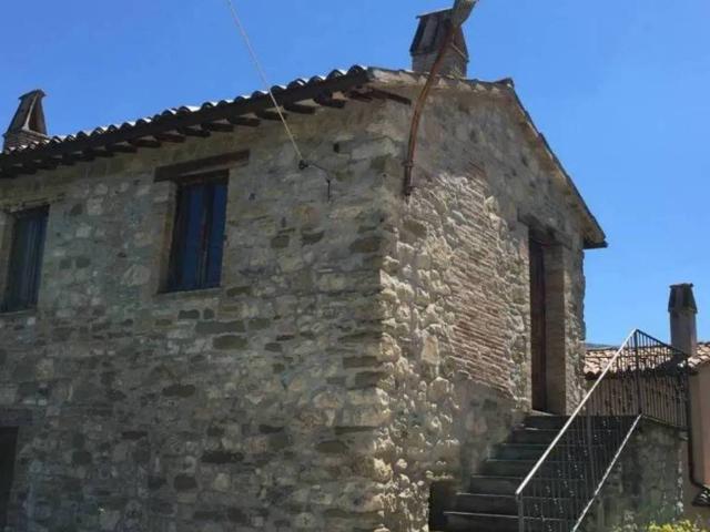 Rustico in vendita a Valtopina, Umbria