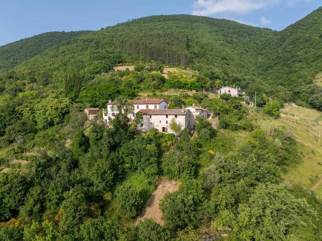 Rustico in vendita a Valtopina, Umbria