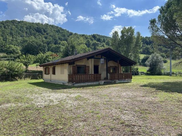 Rustico in vendita a Valtopina, Umbria