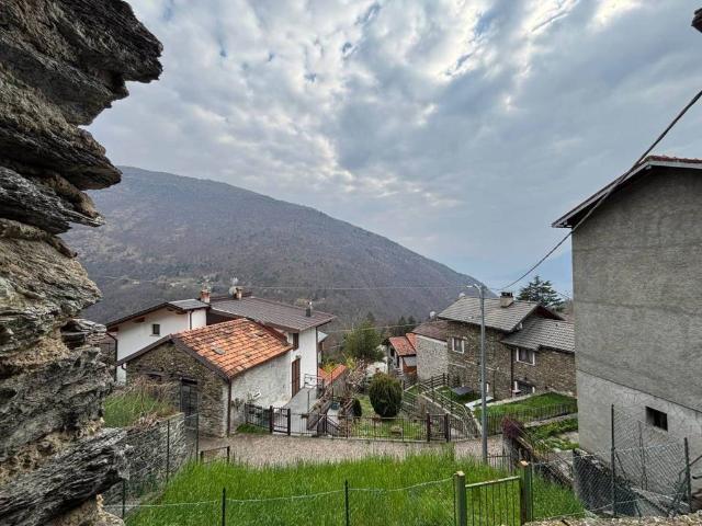 Rustico in vendita a Unione dei comuni della Valvarrone, Lombardia