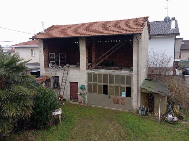 Rustico in vendita a Vanzaghello, Lombardia