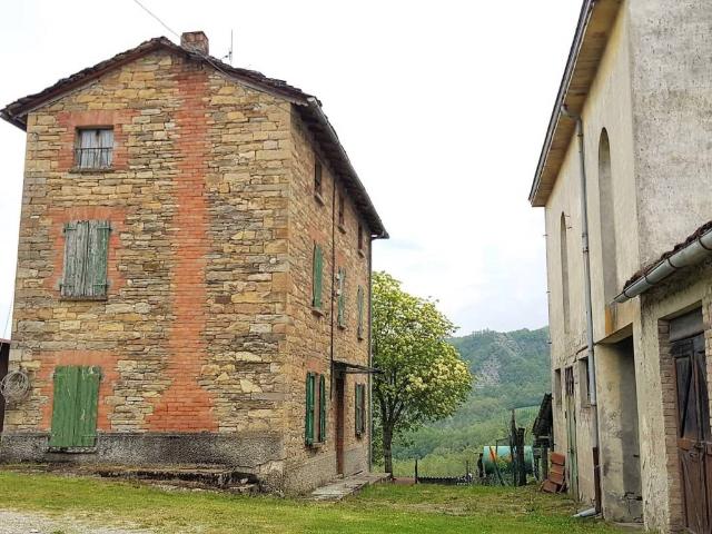 Rustico in vendita a Varsi, Reggio Emilia