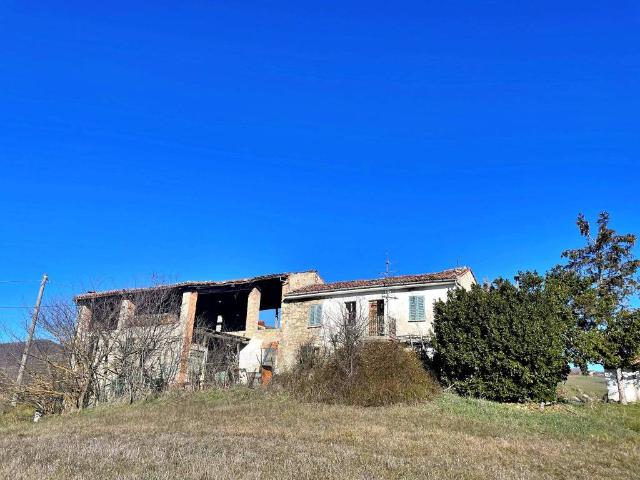 Rustico in vendita a Varzi, Lombardia