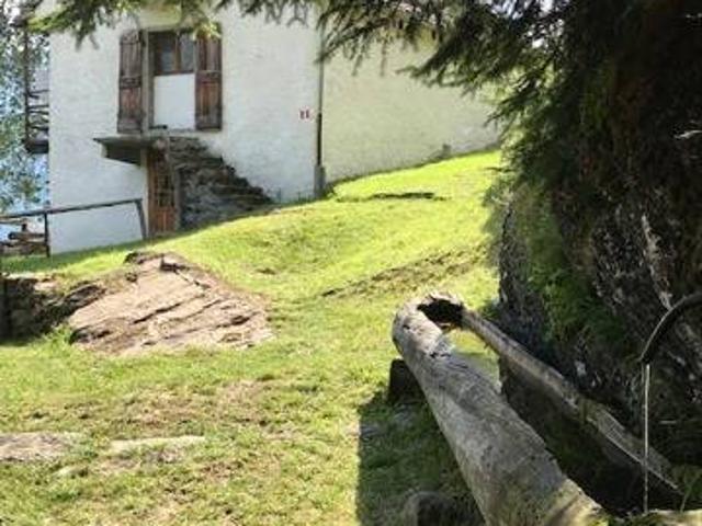 Rustico in vendita a Dreuza, Piemonte
