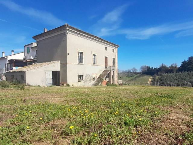 Rustico in vendita a Vasto, Abruzzo