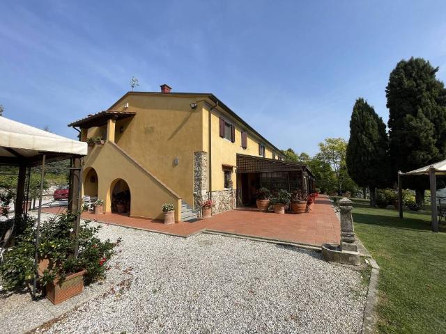Rustico in vendita a Vecchiano, Toscana