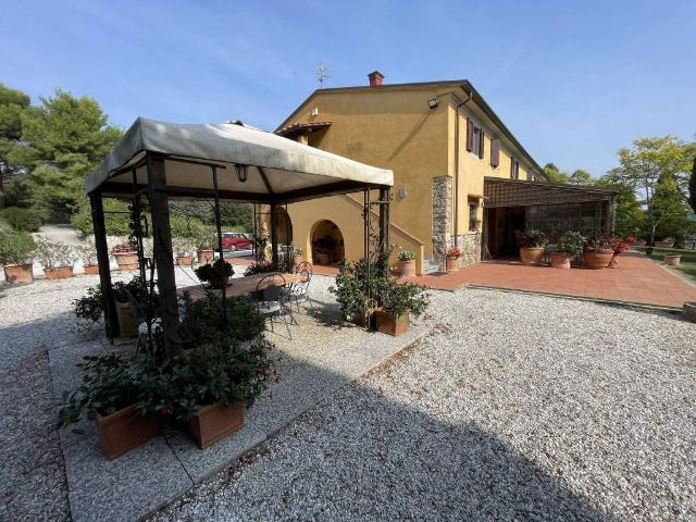 Rustico in vendita a Vecchiano, Toscana