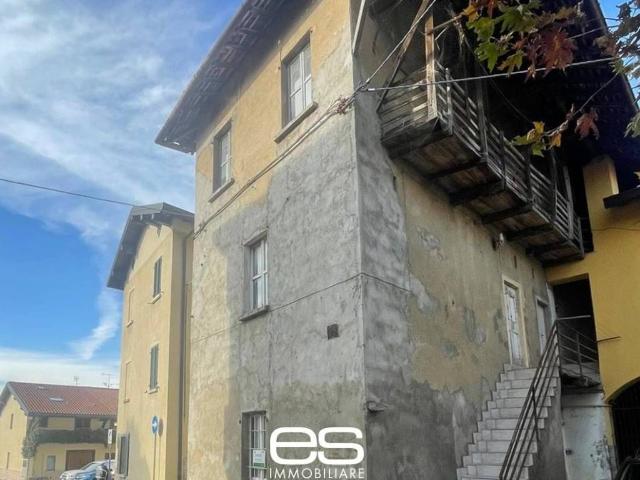 Rustico in vendita a Veduggio Con Colzano, Monza-brianza