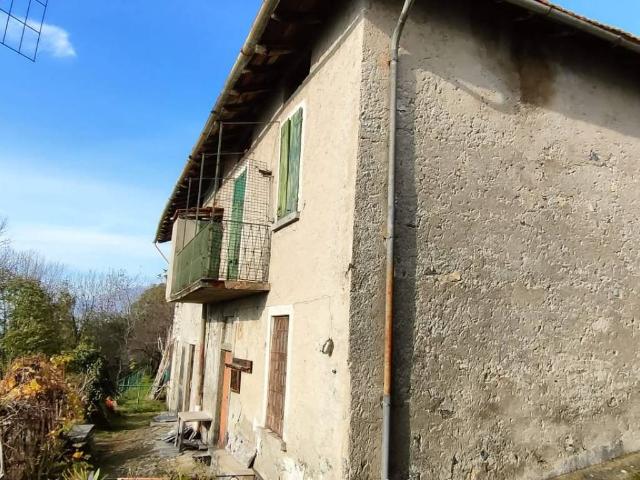 Rustico in vendita a Gorla, Veleso
