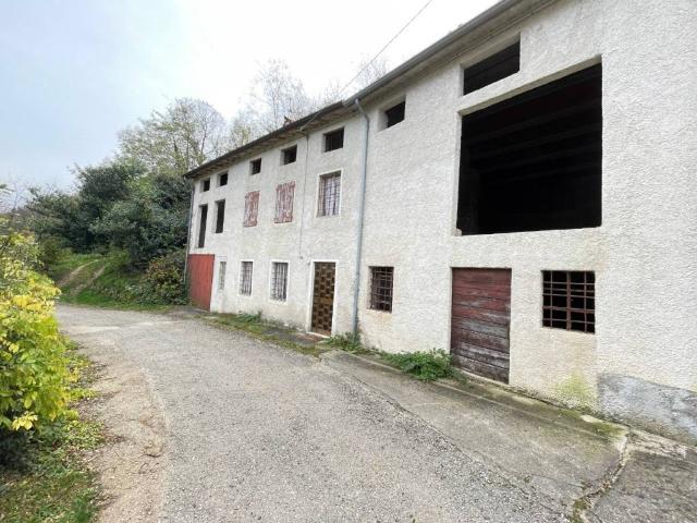 Rustico in vendita a Velo D'astico, Veneto