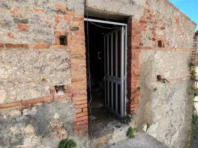 Rustico in vendita a Venetico Superiore, Venetico