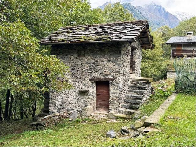 Rustico in vendita a Sceglio, Verceia