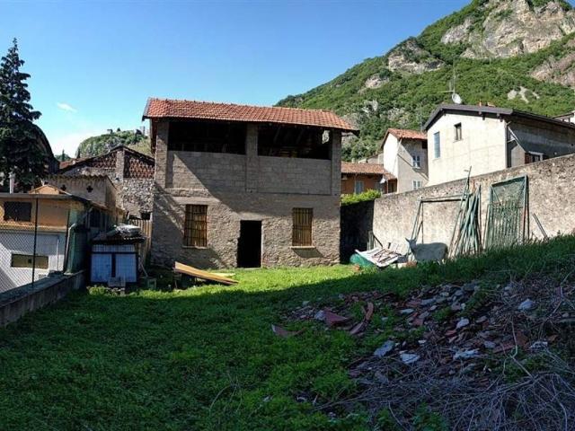 Rustico in vendita a Somasca, Vercurago