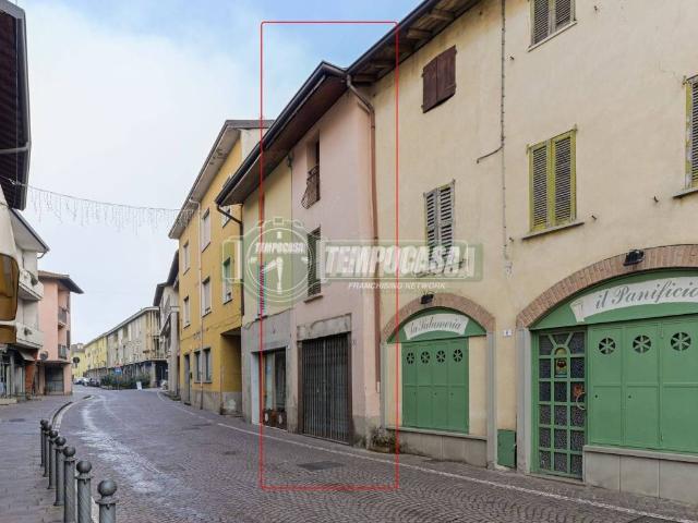 Rustico in vendita a Verdellino, Lombardia