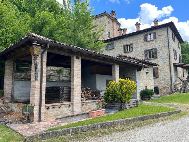 Rustico in vendita a Unione dell'Appennino Bolognese, Castel D'aiano