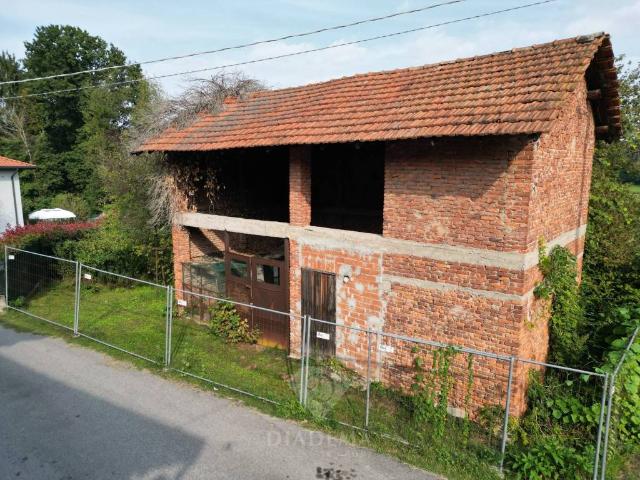 Rustico in vendita a Cimbro, Vergiate