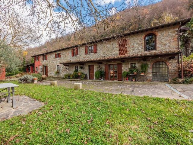 Rustico in vendita a Vernio