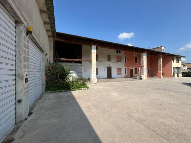 Rustico in vendita a Verolavecchia, Brescia