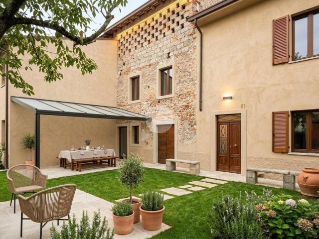 Rustico in vendita a Casone, Verona