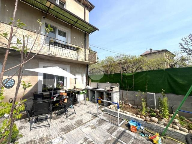 Villa Indipendente in vendita a Sud, Brenzone
