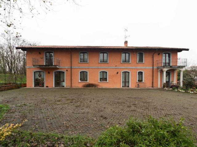 Rustico in vendita a Verrua Po, Lombardia