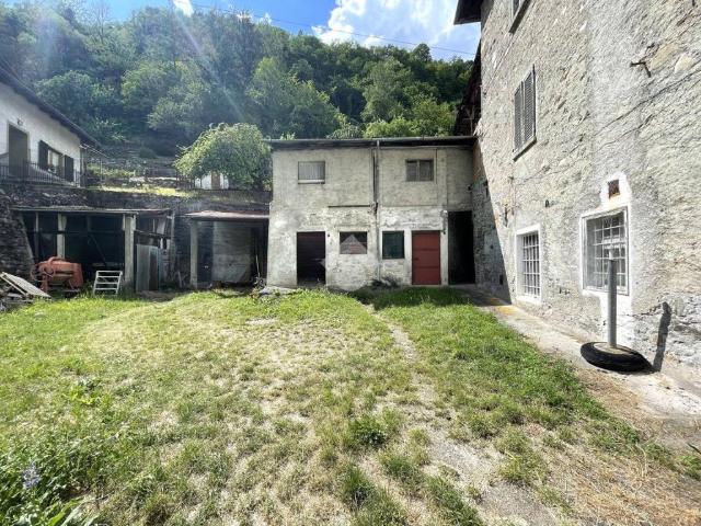 Rustico in vendita a Vervio, Lombardia