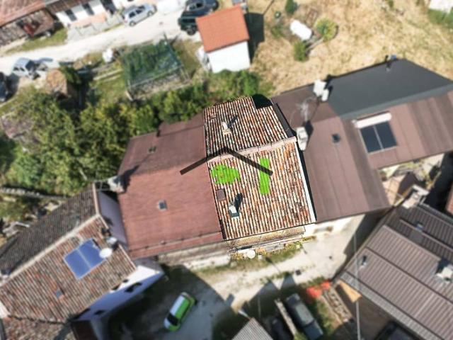 Rustico in vendita a Verzegnis, Friuli-Venezia Giulia
