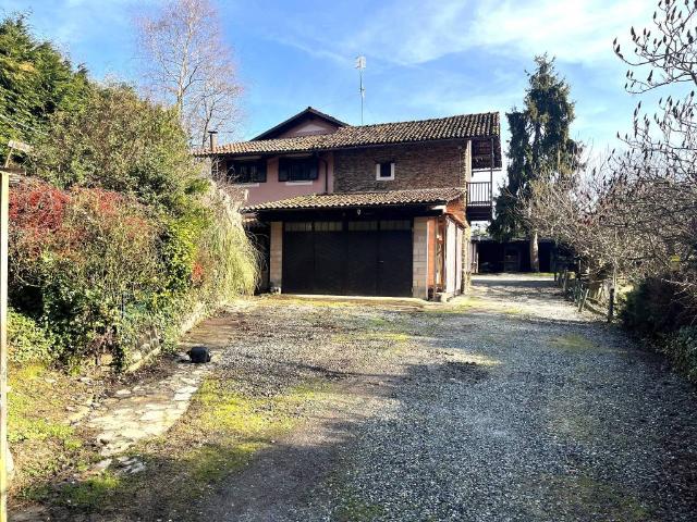 Rustico in vendita a Villa di Verzuolo, Piemonte
