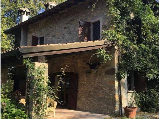 Rustico in vendita a Colline Matildiche, Re