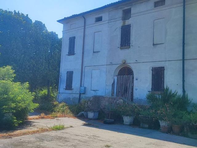 Rustico in vendita a Viadana, Lombardia