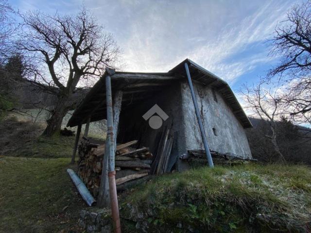Rustico in vendita a Viadanica, Lombardia