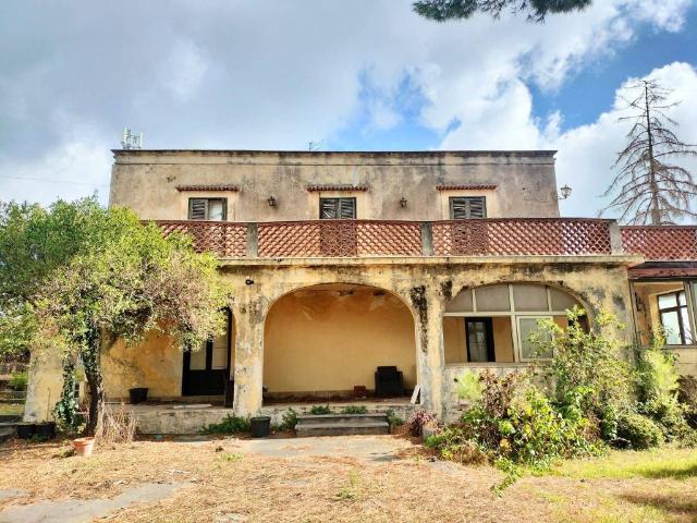 Villa Indipendente in vendita a Viagrande, Sicilia