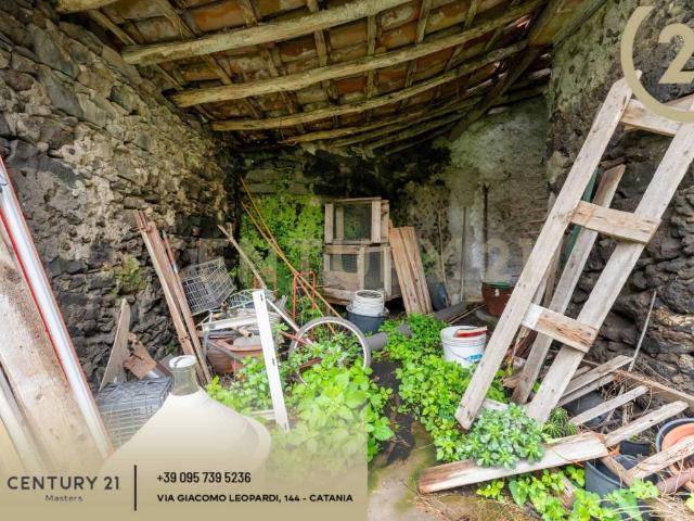 Rustico in vendita a Viagrande, Sicilia