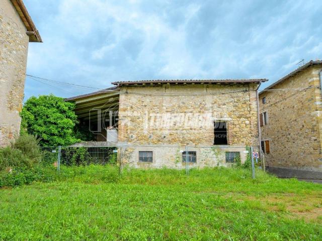 Rustico in vendita a Tresinaro - Secchia, Re