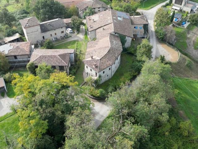 Rustico in vendita a Tresinaro - Secchia, Re
