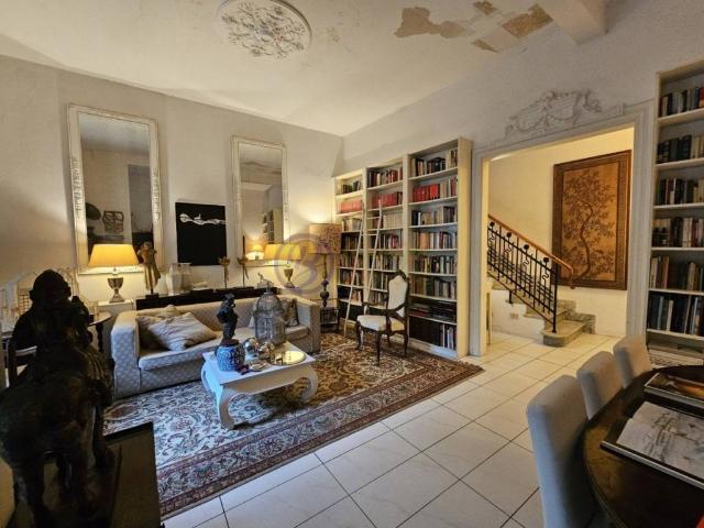 Villa Schiera in vendita a Viareggio, Toscana