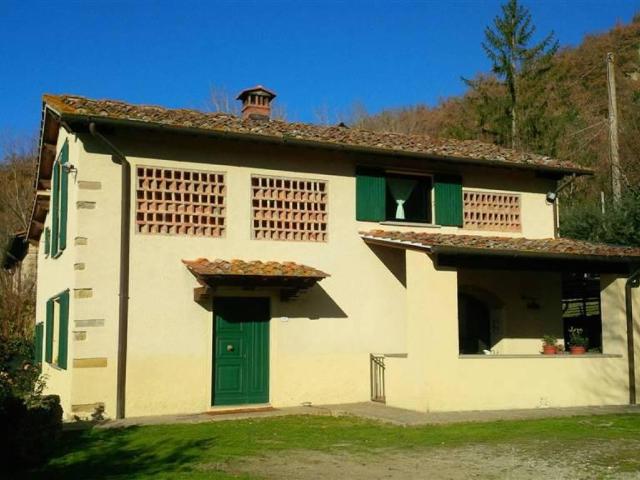 Rustico in vendita a Vicchio, Toscana
