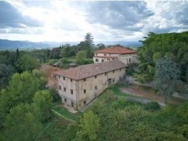 Rustico in vendita a Vicchio, Toscana